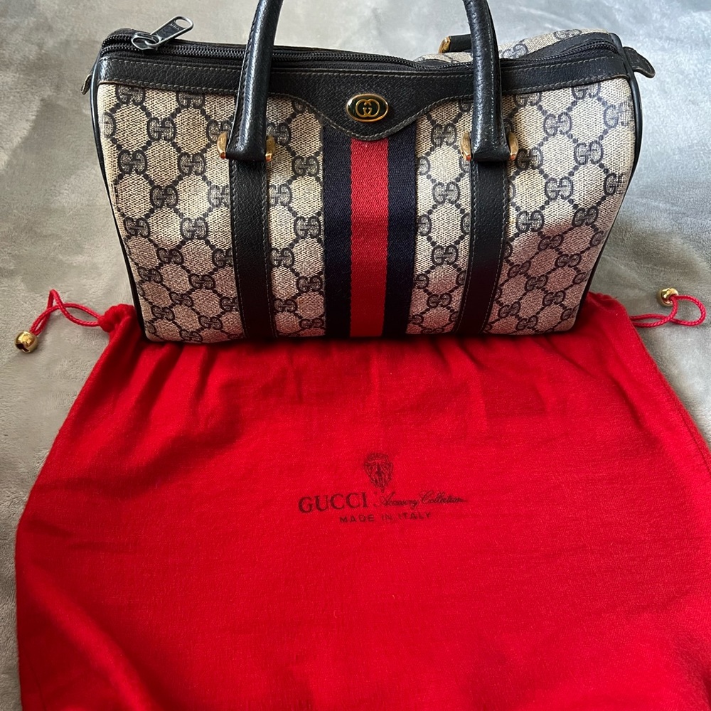 Vintage Gucci Bags - Picture 2 of 16